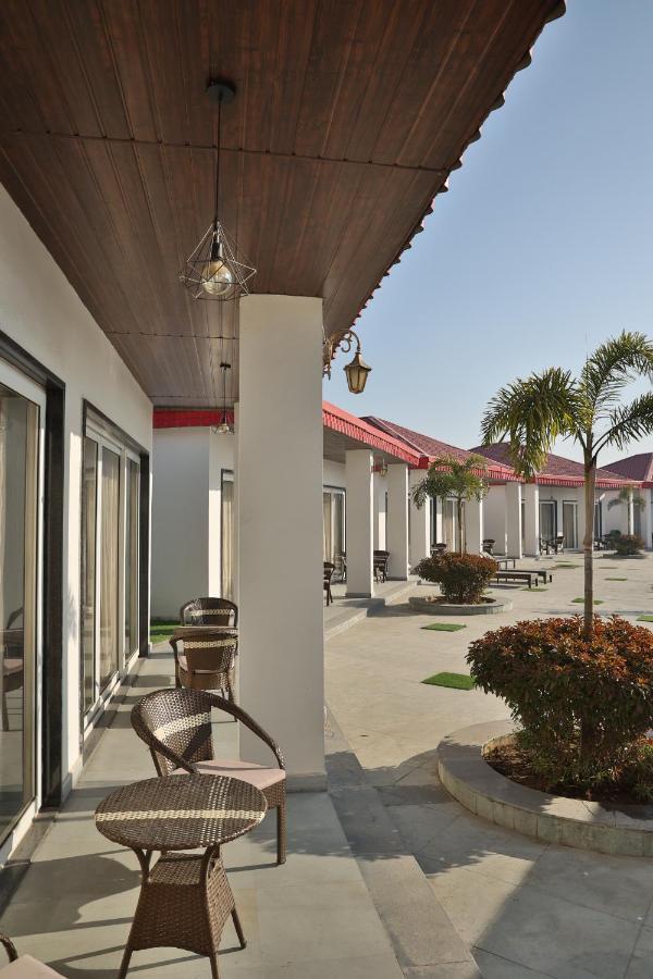 Mannat Resort Paota Prāgpura Екстериор снимка
